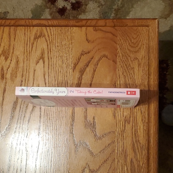 Confectionately Yours by Lisa Papademetriou Save the Cupcake! & Taking the Cake! - Picture 5 of 9